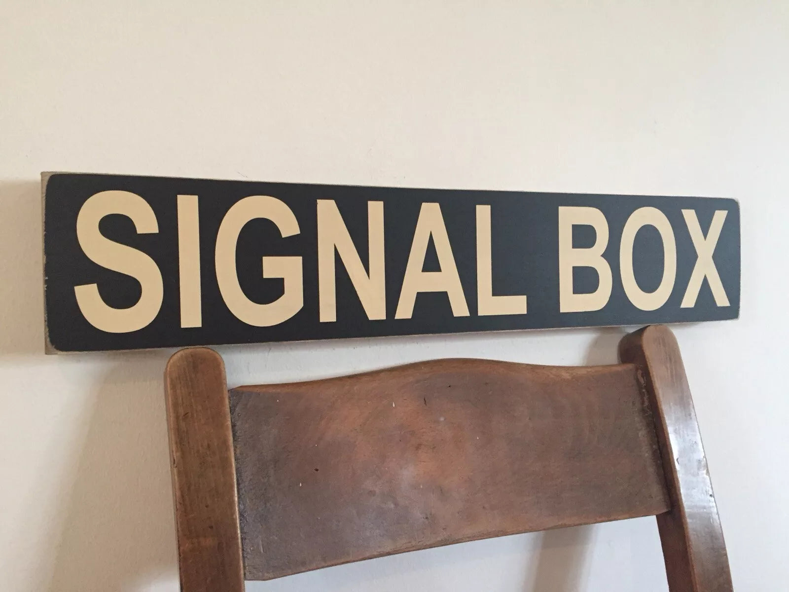 SIGNAL BOX