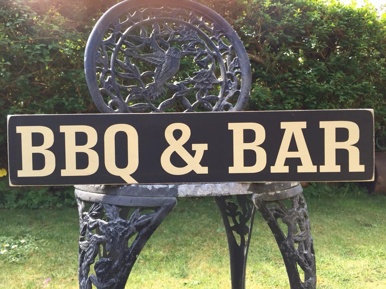 BBQ AND BAR